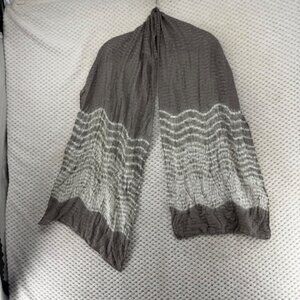 Eileen Fisher Women's Gray White Crinkle Textured Silk 100% Scarf 70x24